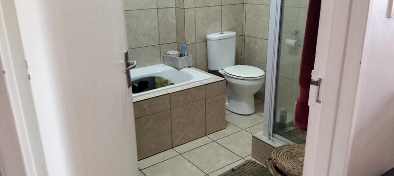 2 Bedroom Property for Sale in Brandwood Western Cape